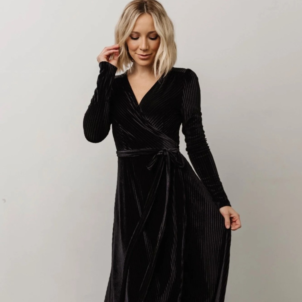 Baltic Born Jada Wrap Dress Black Large Velvet Ribbed